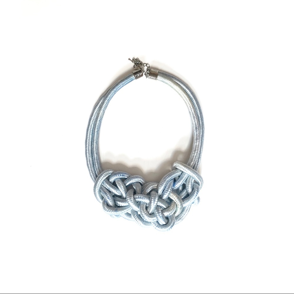ANTHROPOLOGIE | BIG KNOTTED PERIWINKLE ROPE NAUTICAL STATEMENT NECKLACE